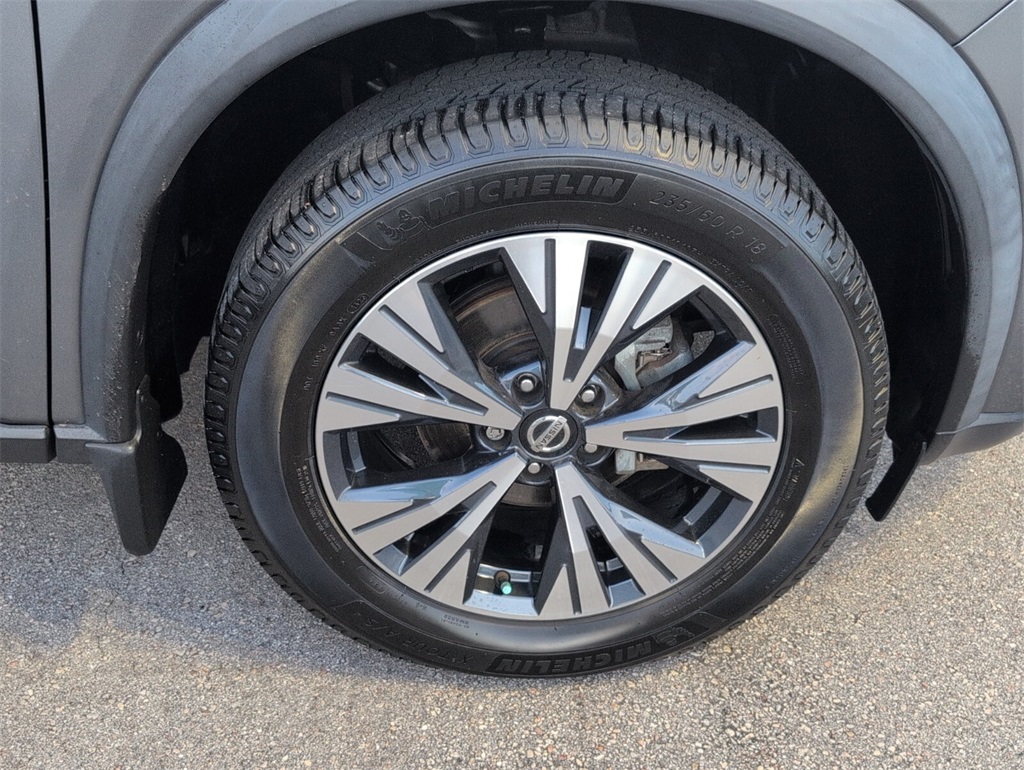 2021 Nissan Rogue SV photo 15