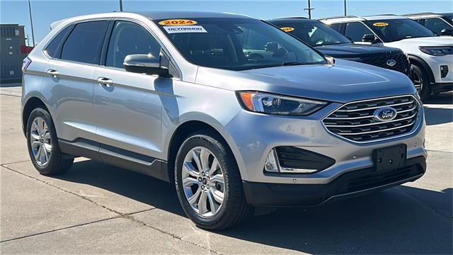 2024 Ford Edge Titanium's photo