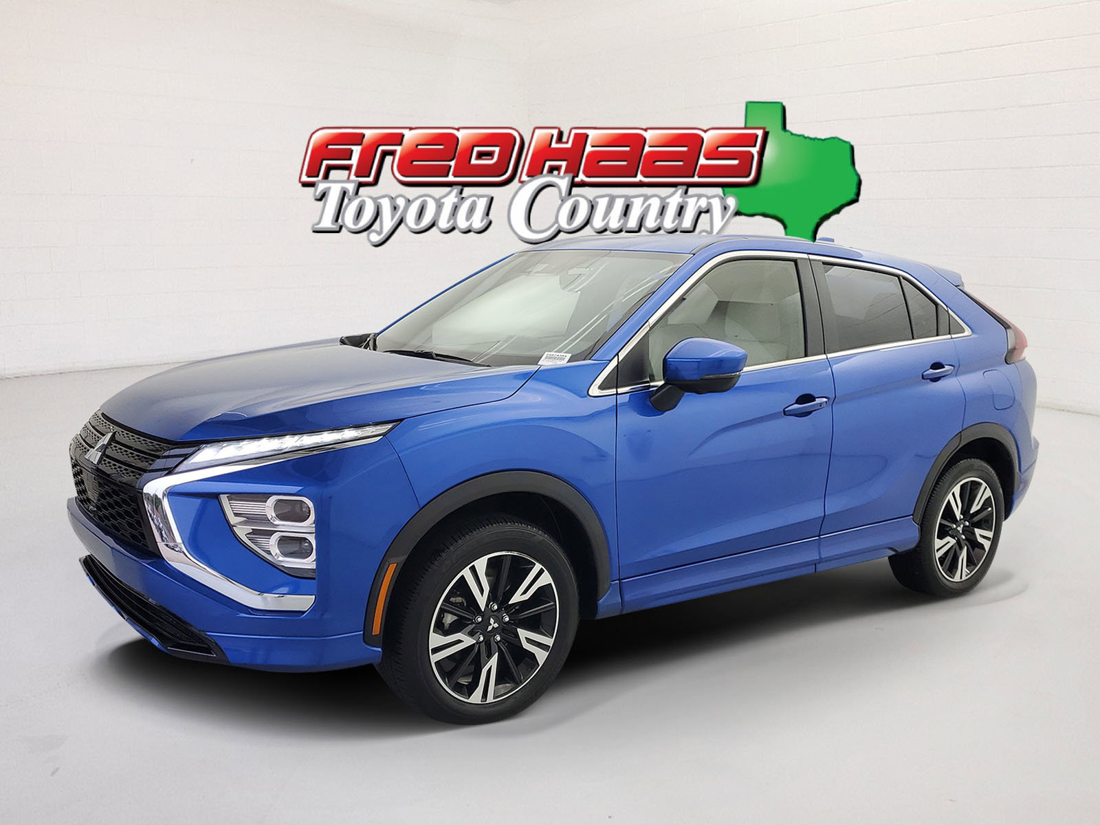 2024 Mitsubishi Eclipse Cross SEL's photo