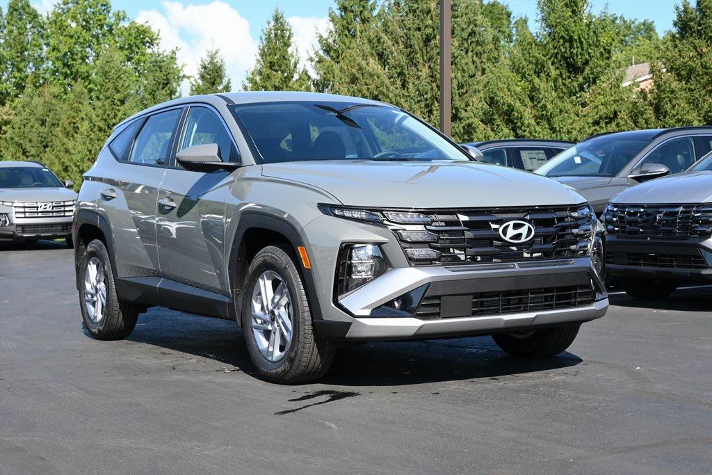 2025 Hyundai Tucson SE's photo