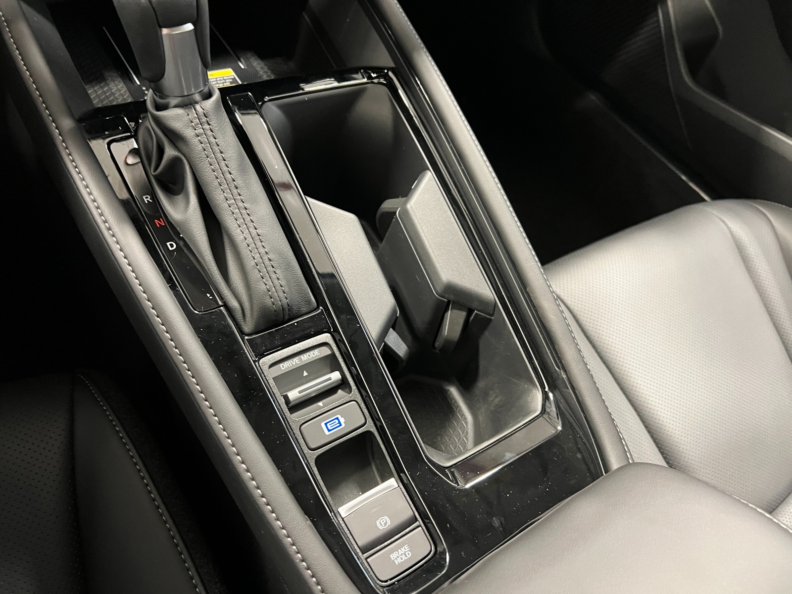 2025 Honda Accord Hybrid Touring photo 19