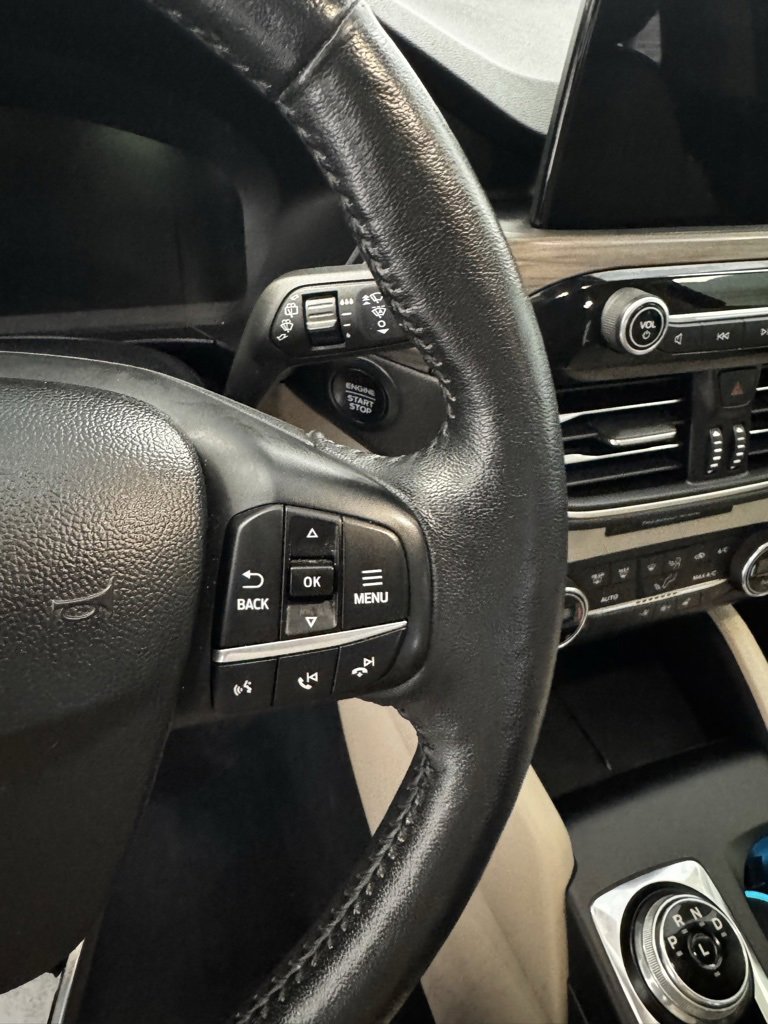 2020 Ford Escape Titanium Hybrid photo 14