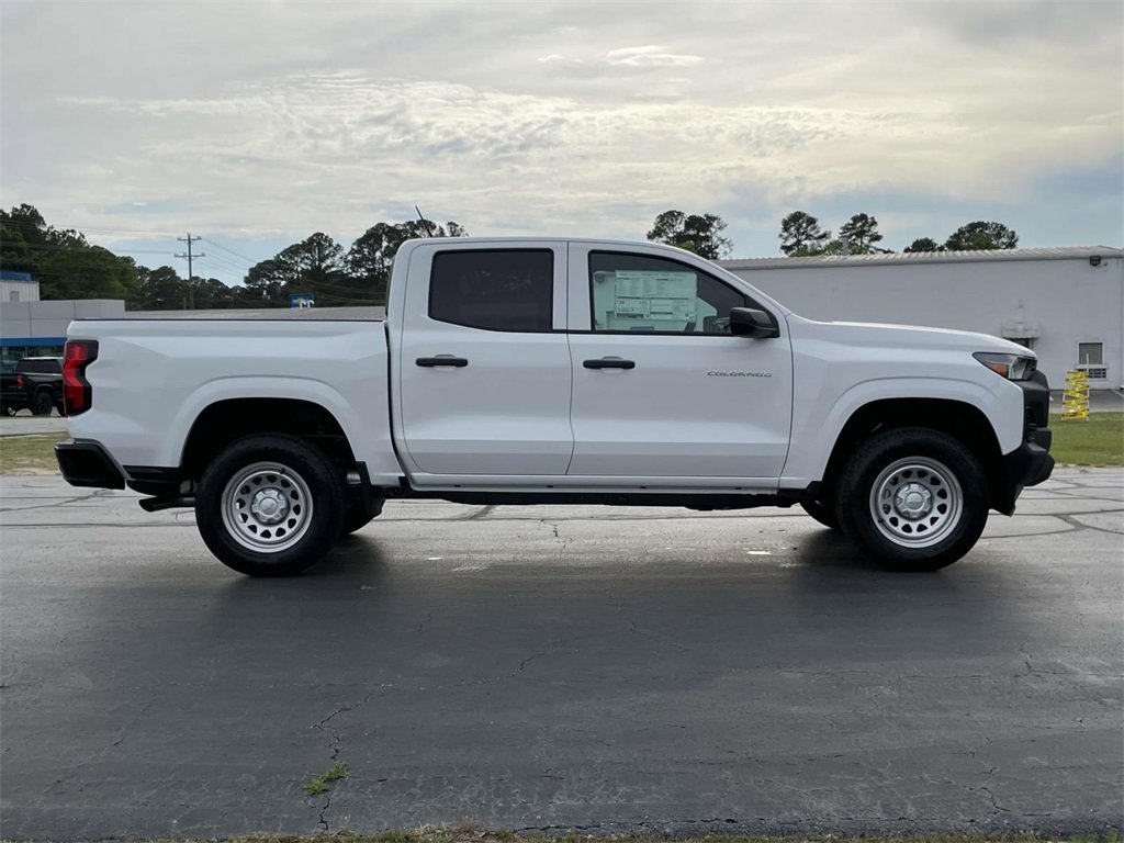 2025 Chevrolet Colorado Work Truck photo 2