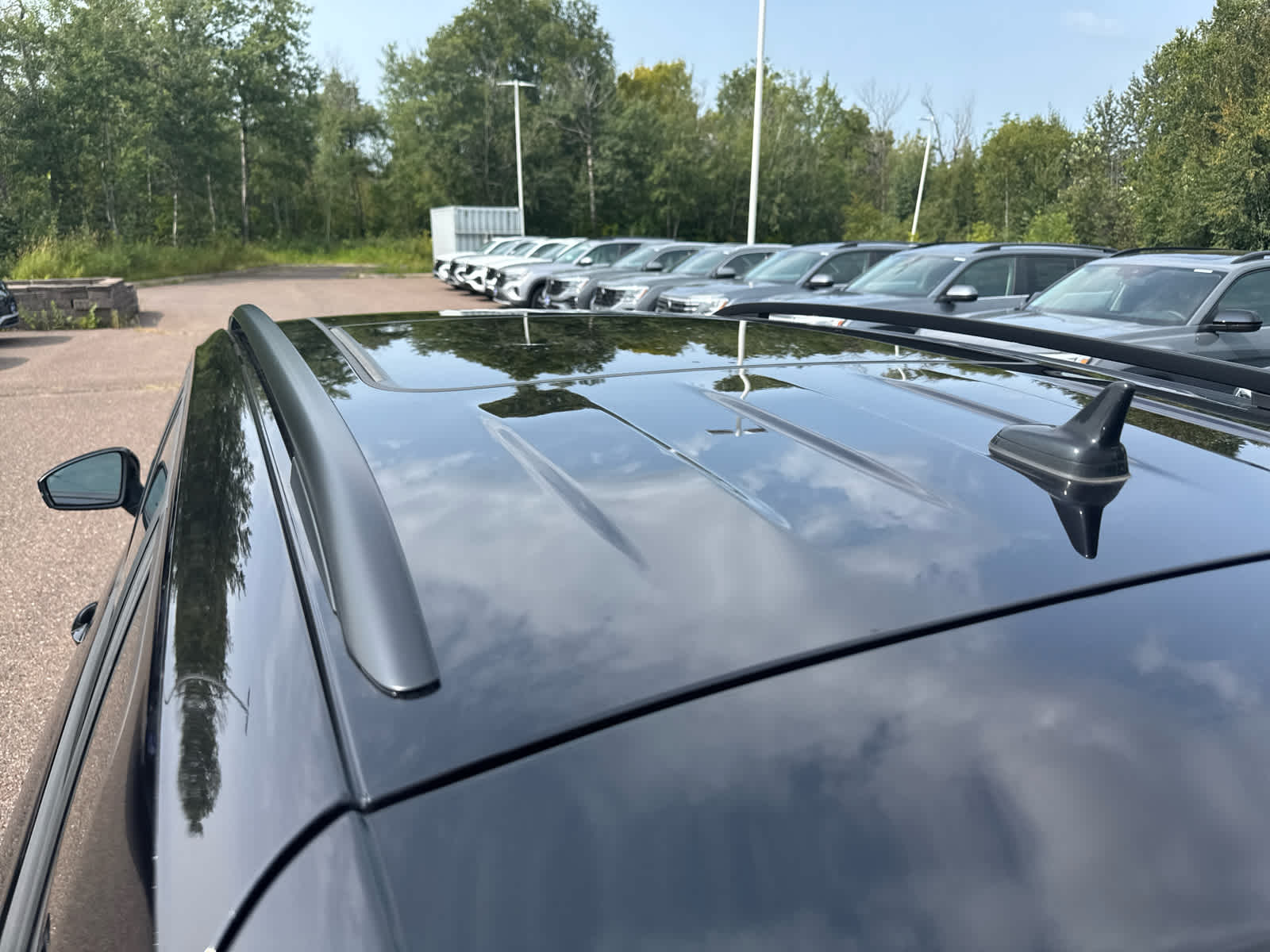 2023 Volkswagen Tiguan SE R-Line Black photo 9