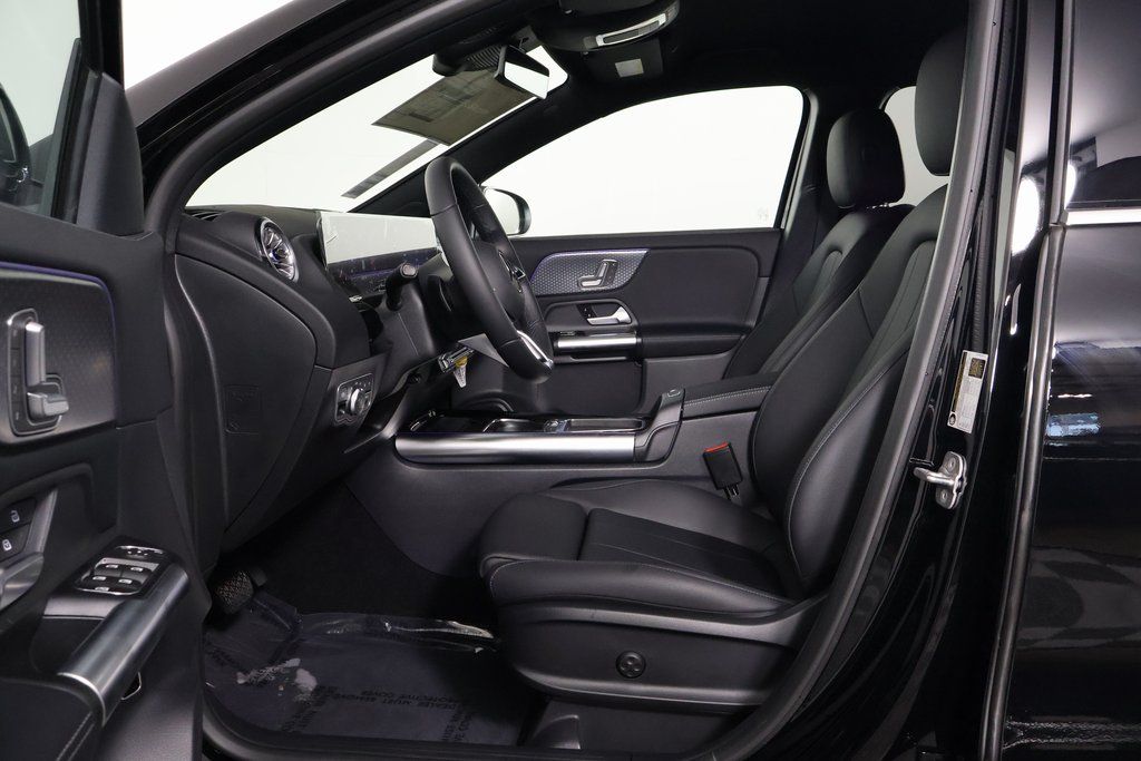 2025 Mercedes Benz GLA 250 photo 5