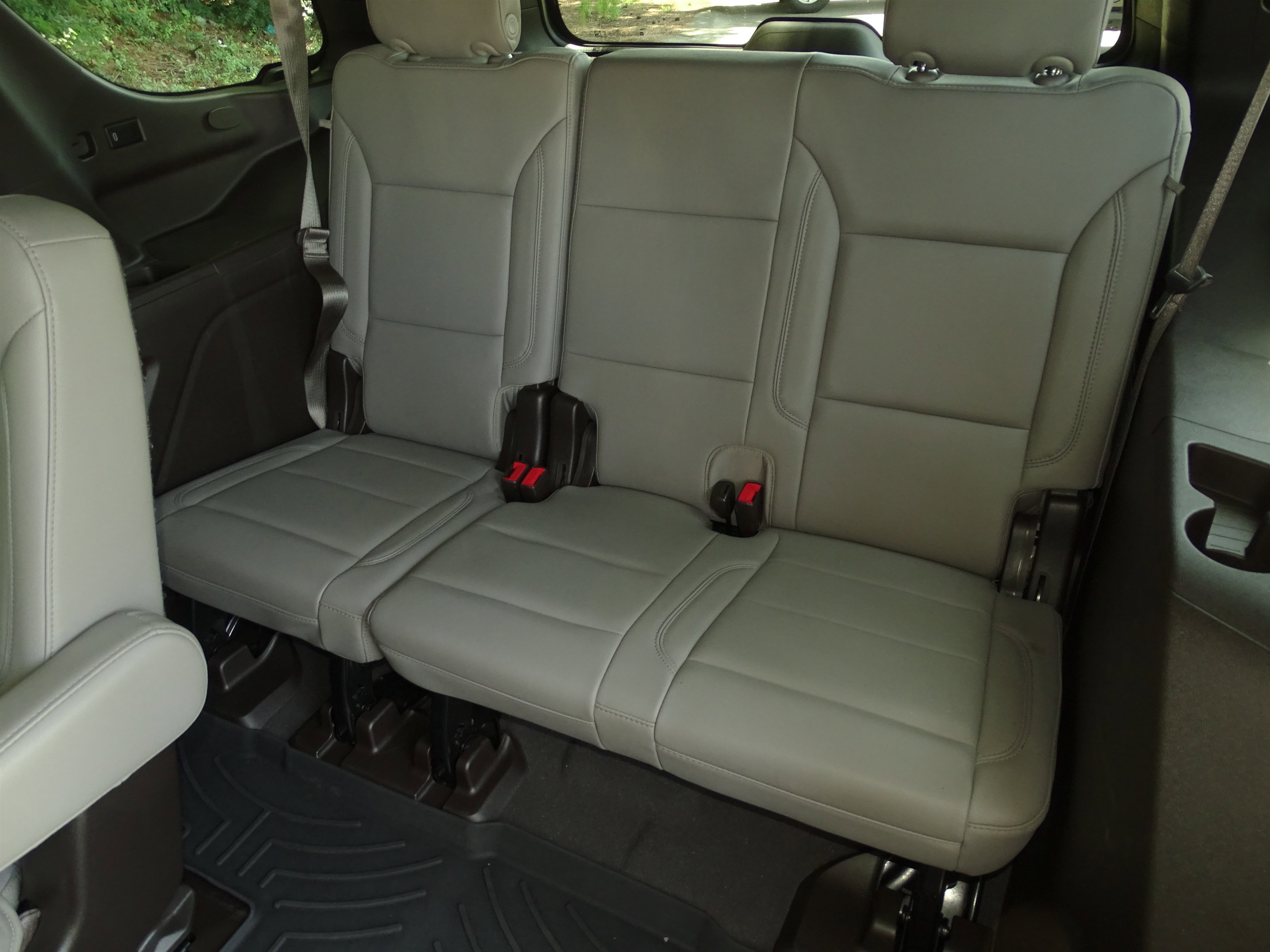 2023 Chevrolet Tahoe Z71 photo 3