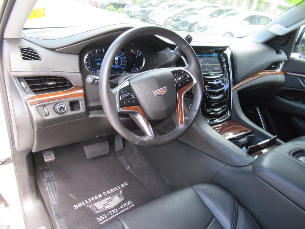 2018 Cadillac Escalade Base photo 12