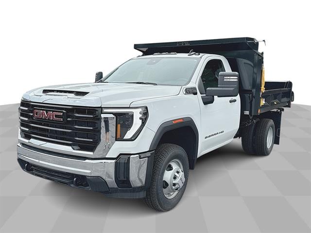 2025 GMC Sierra 3500HD Pro's photo