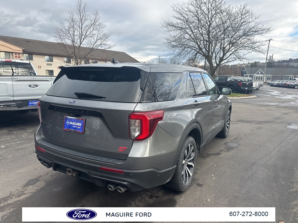 2021 Ford Explorer ST photo 4