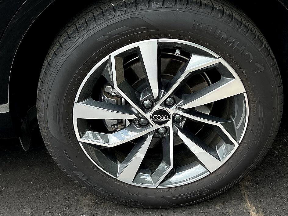 2024 Audi Q5 S line Premium Plus photo 5