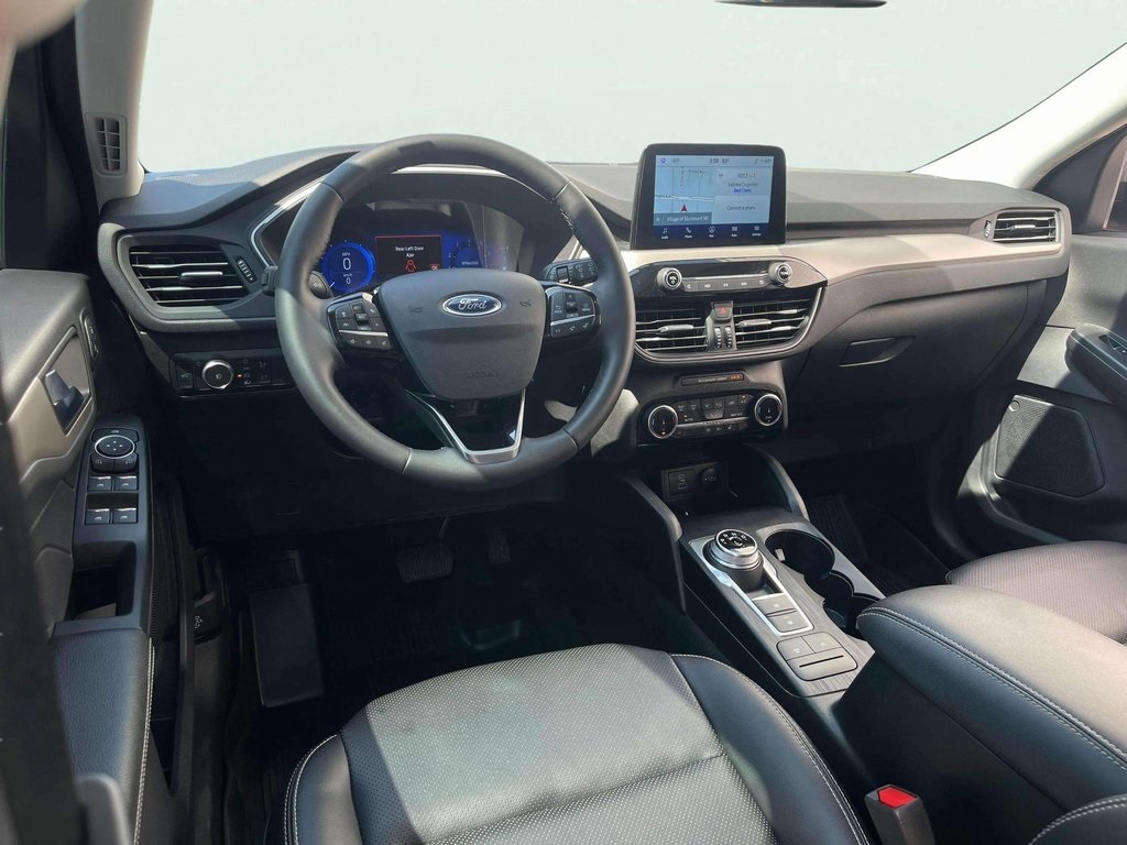 2022 Ford Escape SEL photo 24