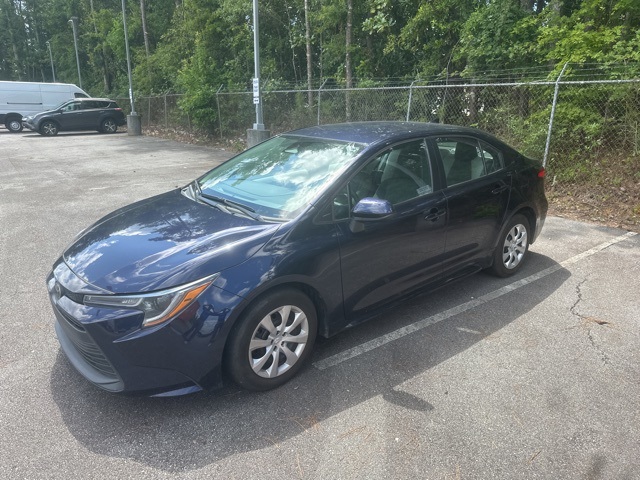 2023 Toyota Corolla LE photo 2
