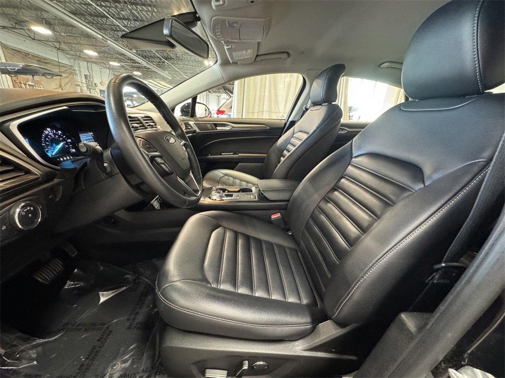 2019 Ford Fusion Hybrid SEL photo 14