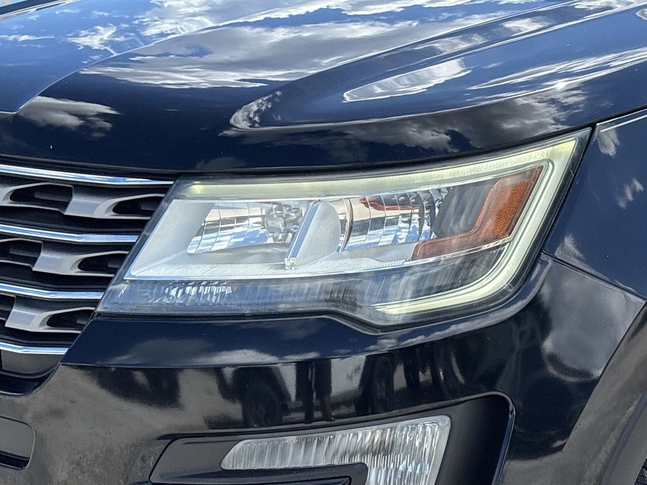 2016 Ford Explorer XLT photo 6