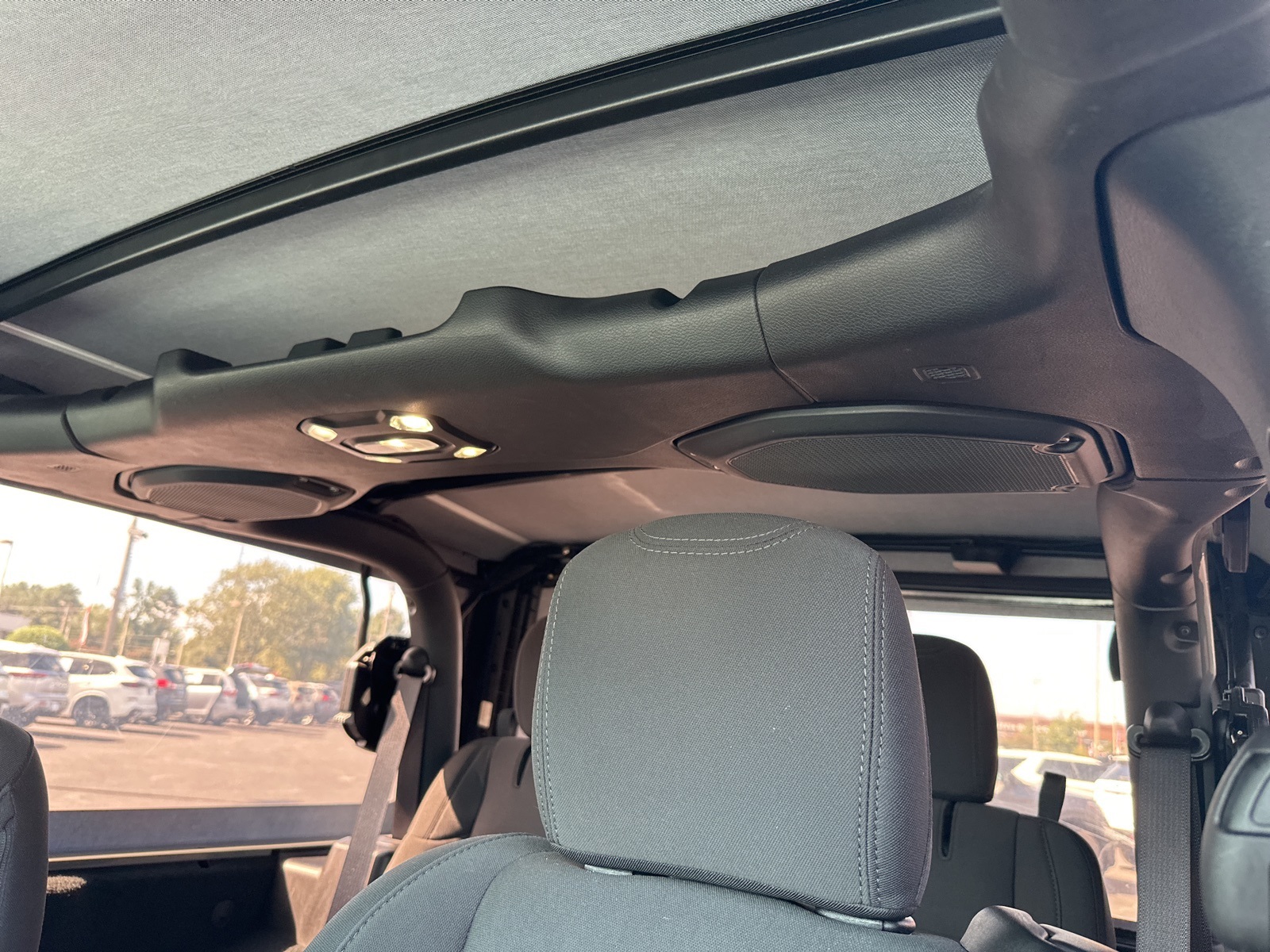 2022 Jeep Wrangler Sport S photo 20