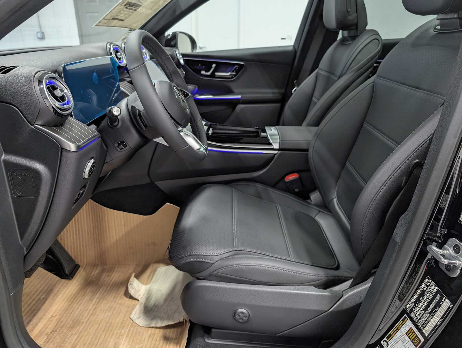 2026 Mercedes Benz GLC 300 4MATIC photo 4