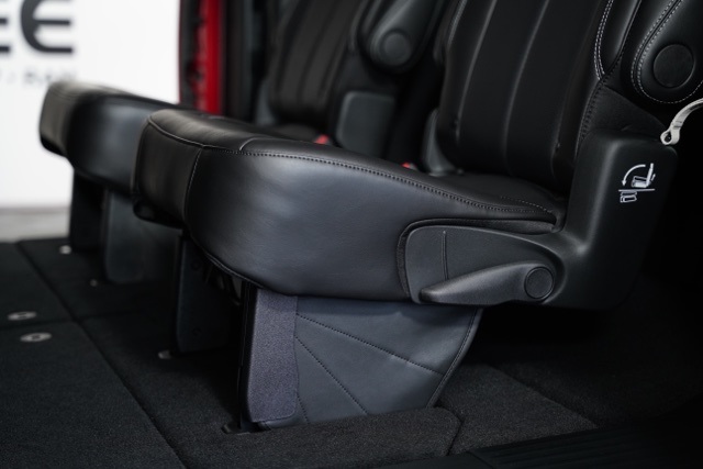 2026 Chrysler Pacifica photo 24