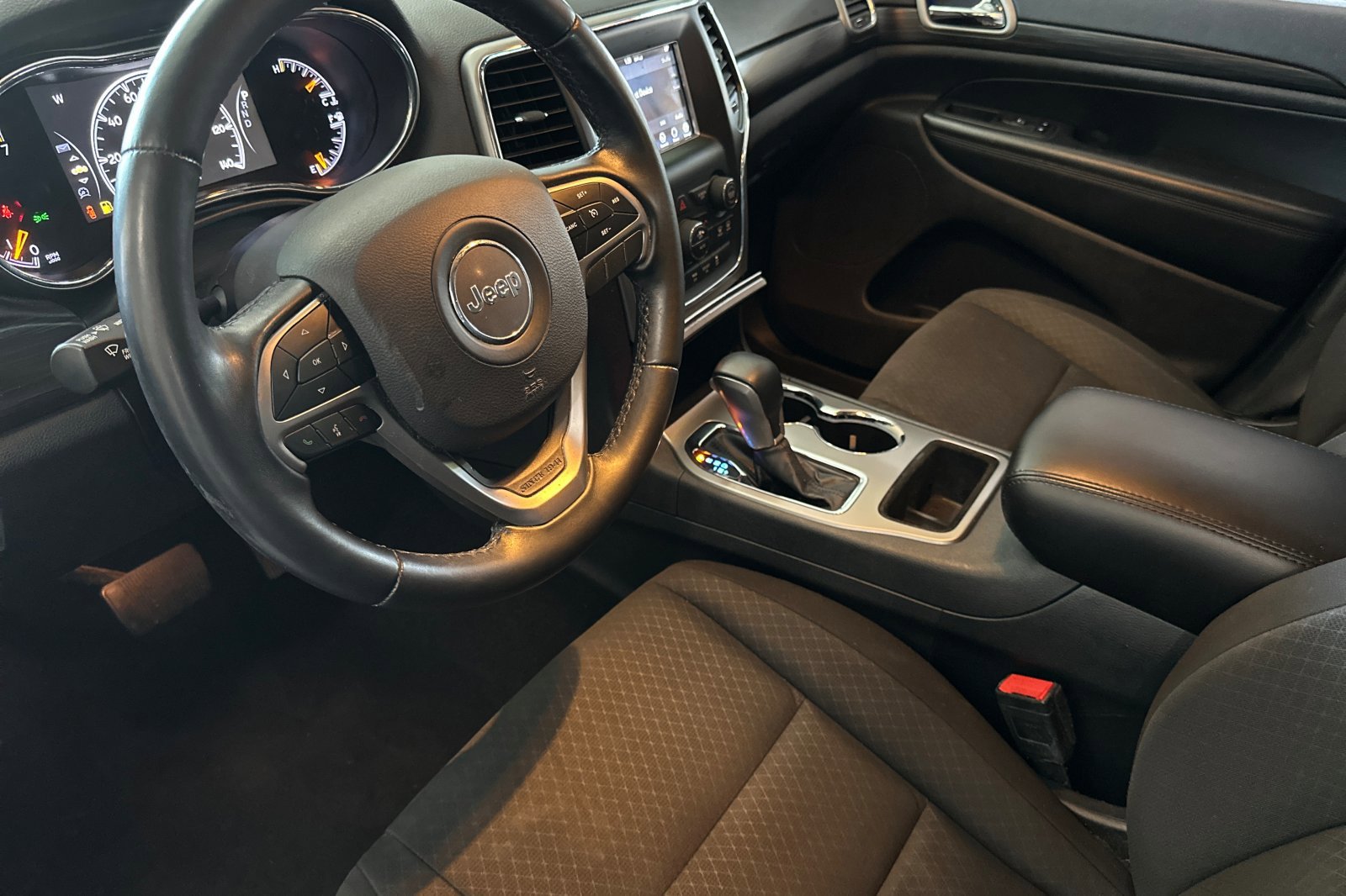 2021 Jeep Grand Cherokee Laredo E photo 9