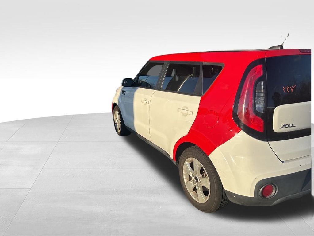 2017 Kia Soul Base photo 2