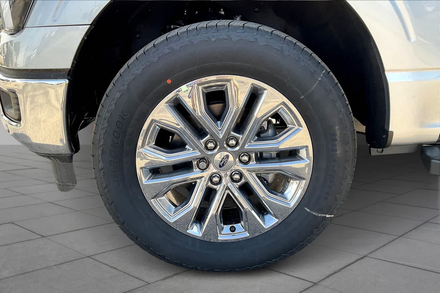 2025 Ford F-150 Lariat photo 11
