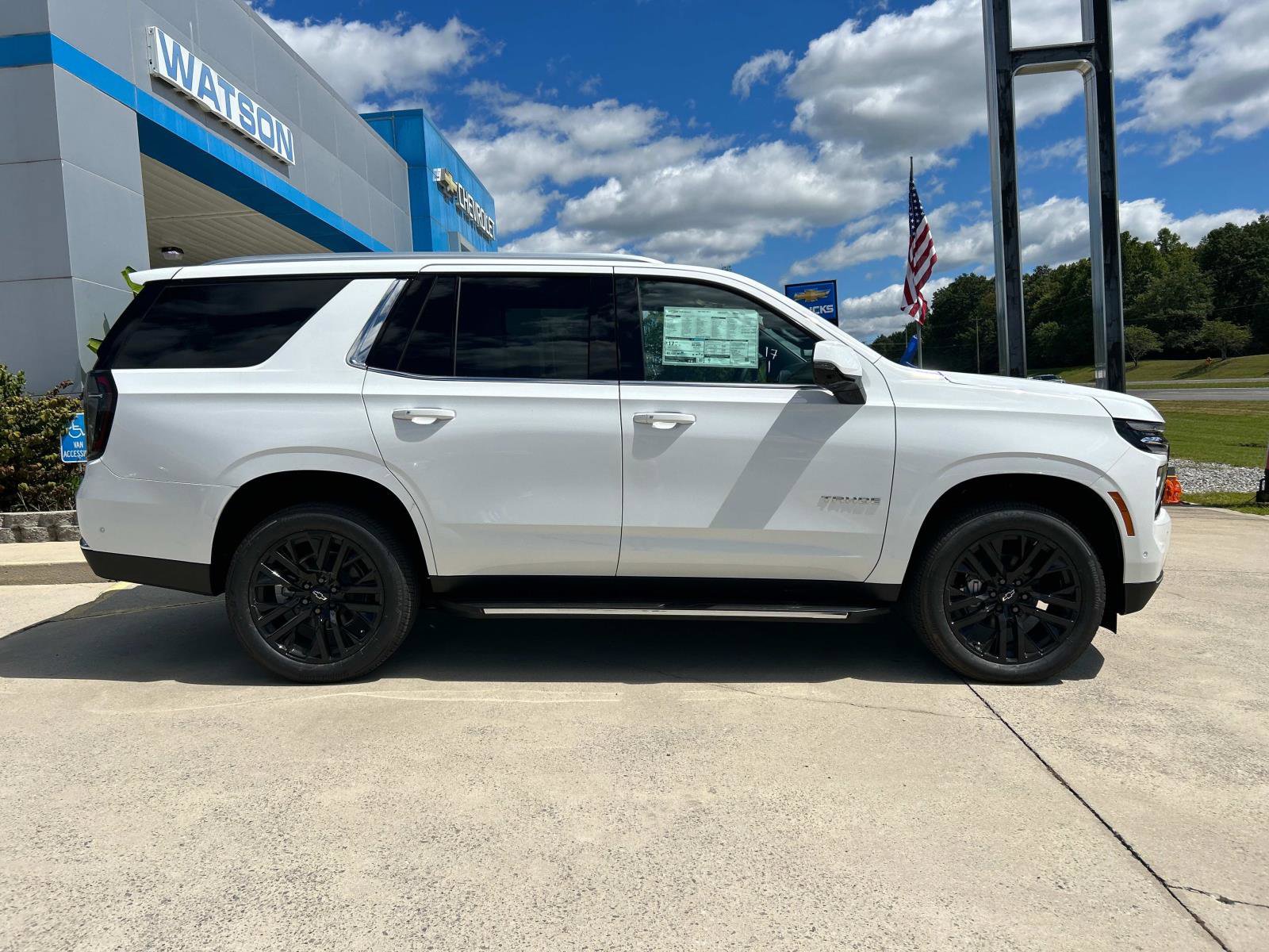2025 Chevrolet Tahoe LT photo 3
