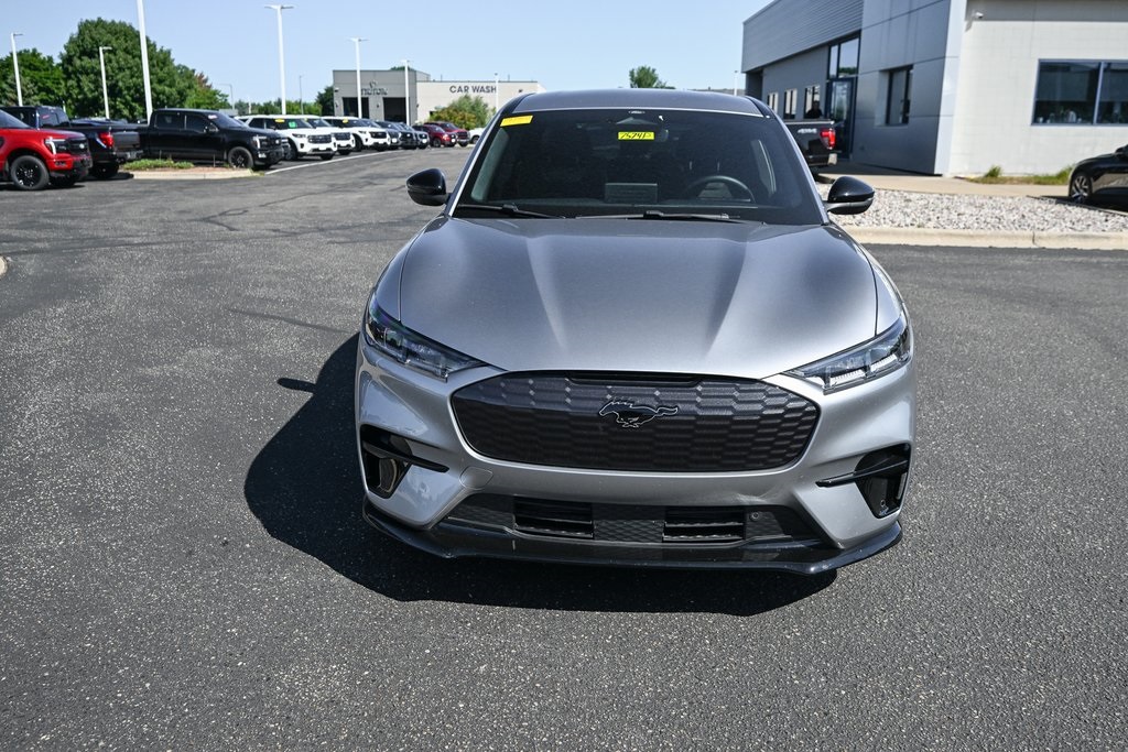 2021 Ford Mustang Mach-E GT photo 9