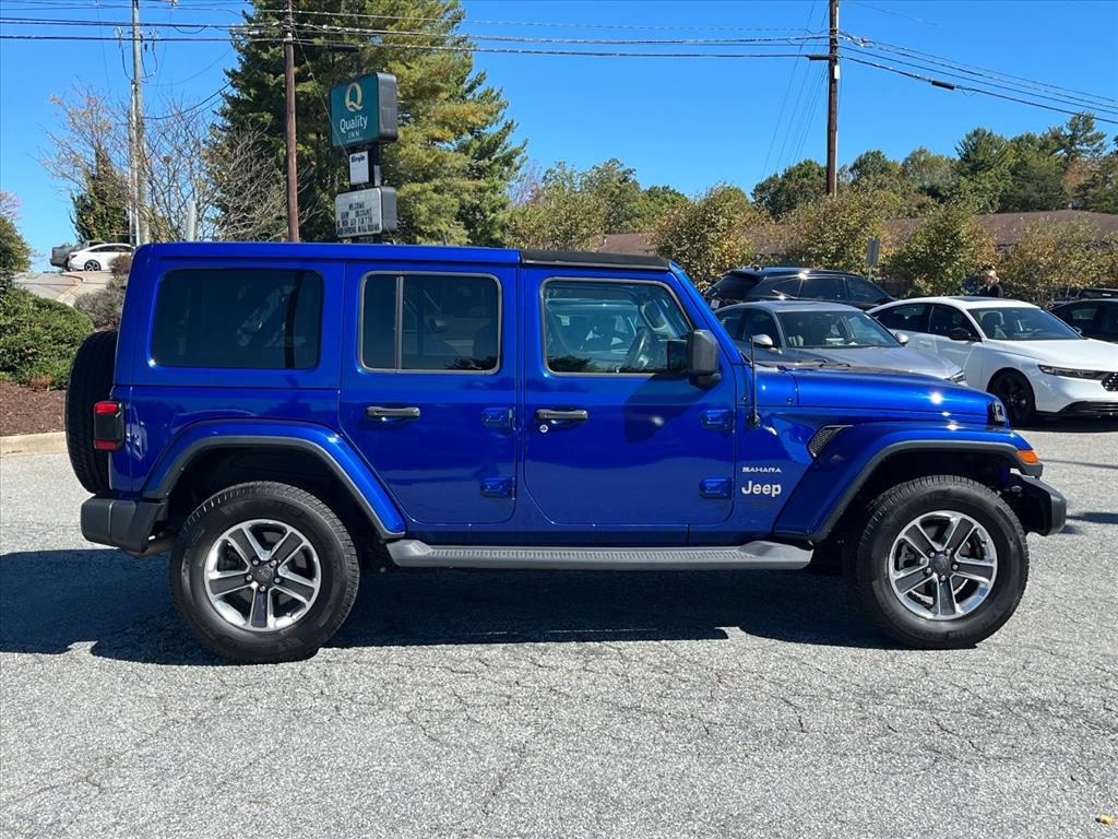 2019 Jeep Wrangler Unlimited Sahara photo 2