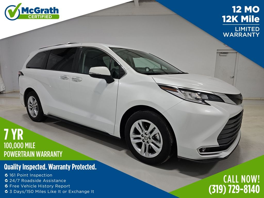 2022 Toyota Sienna Limited's photo