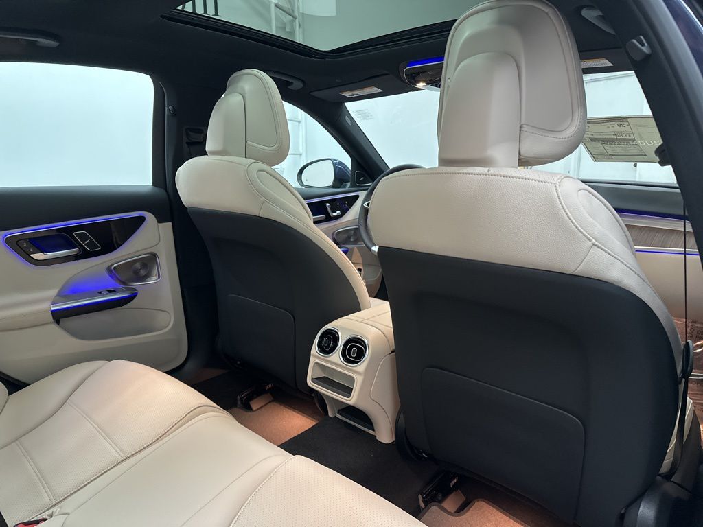 2025 Mercedes Benz C 300 photo 18