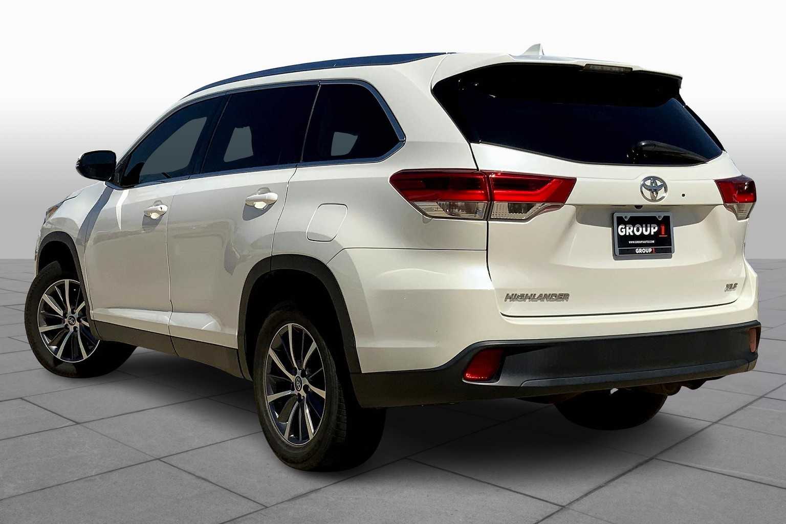 2019 Toyota Highlander XLE photo 11