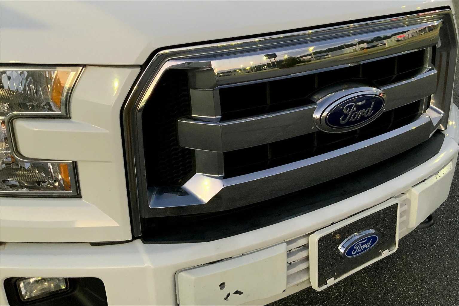 2016 Ford F-150 XLT photo 28