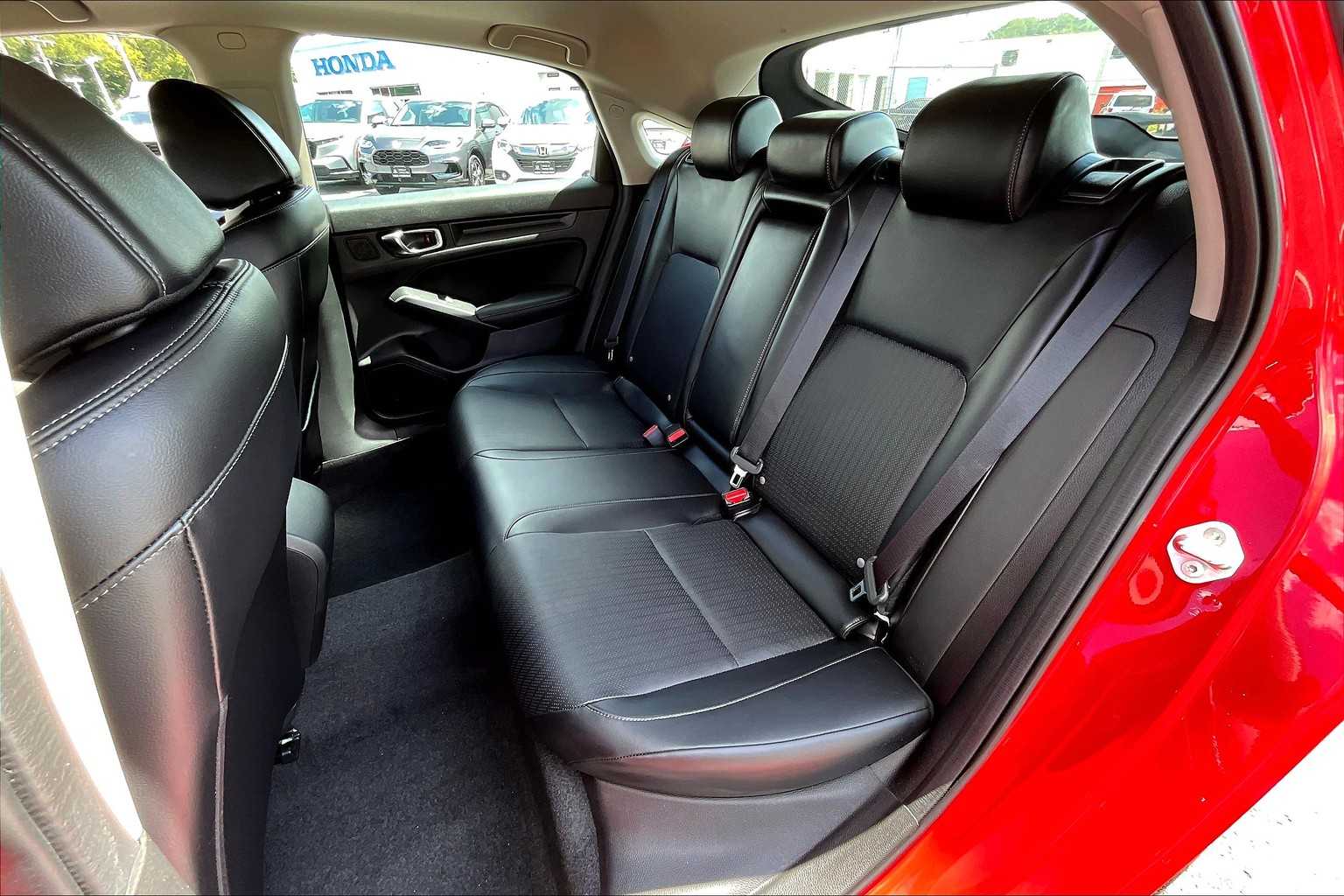 2022 Honda Civic Hatchback EX-L photo 17