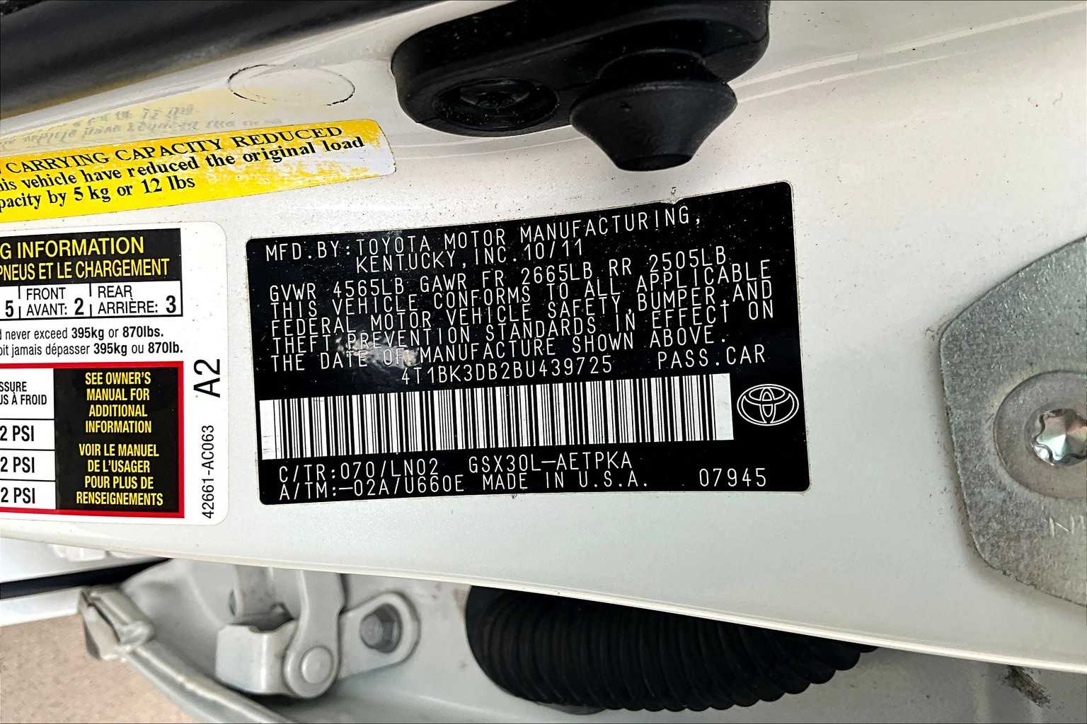 2011 Toyota Avalon Limited photo 31