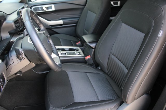 2023 Ford Explorer XLT photo 12