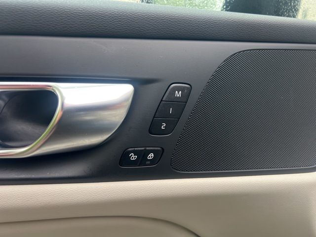 2024 Volvo S60 B5 Core photo 26