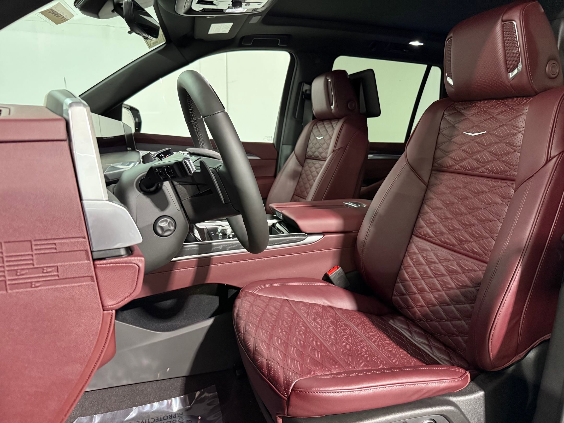 2026 Cadillac Escalade Luxury photo 3