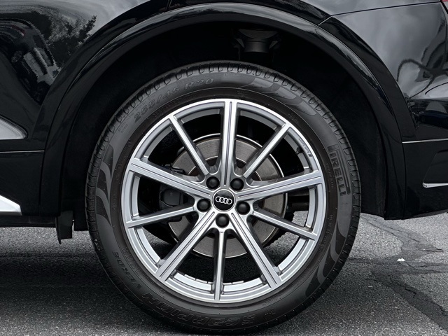 2022 Audi SQ5 Premium Plus photo 17