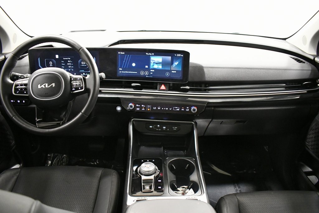 2025 Kia Carnival SX Prestige photo 2