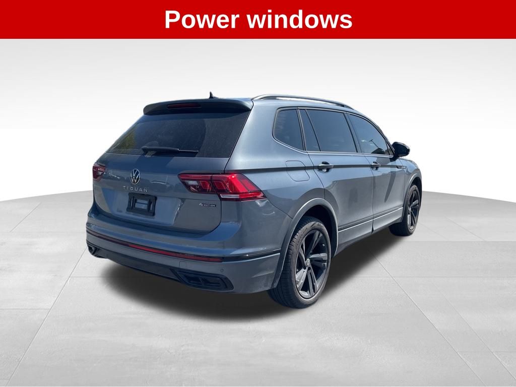 2024 Volkswagen Tiguan SE R-Line Black photo 2