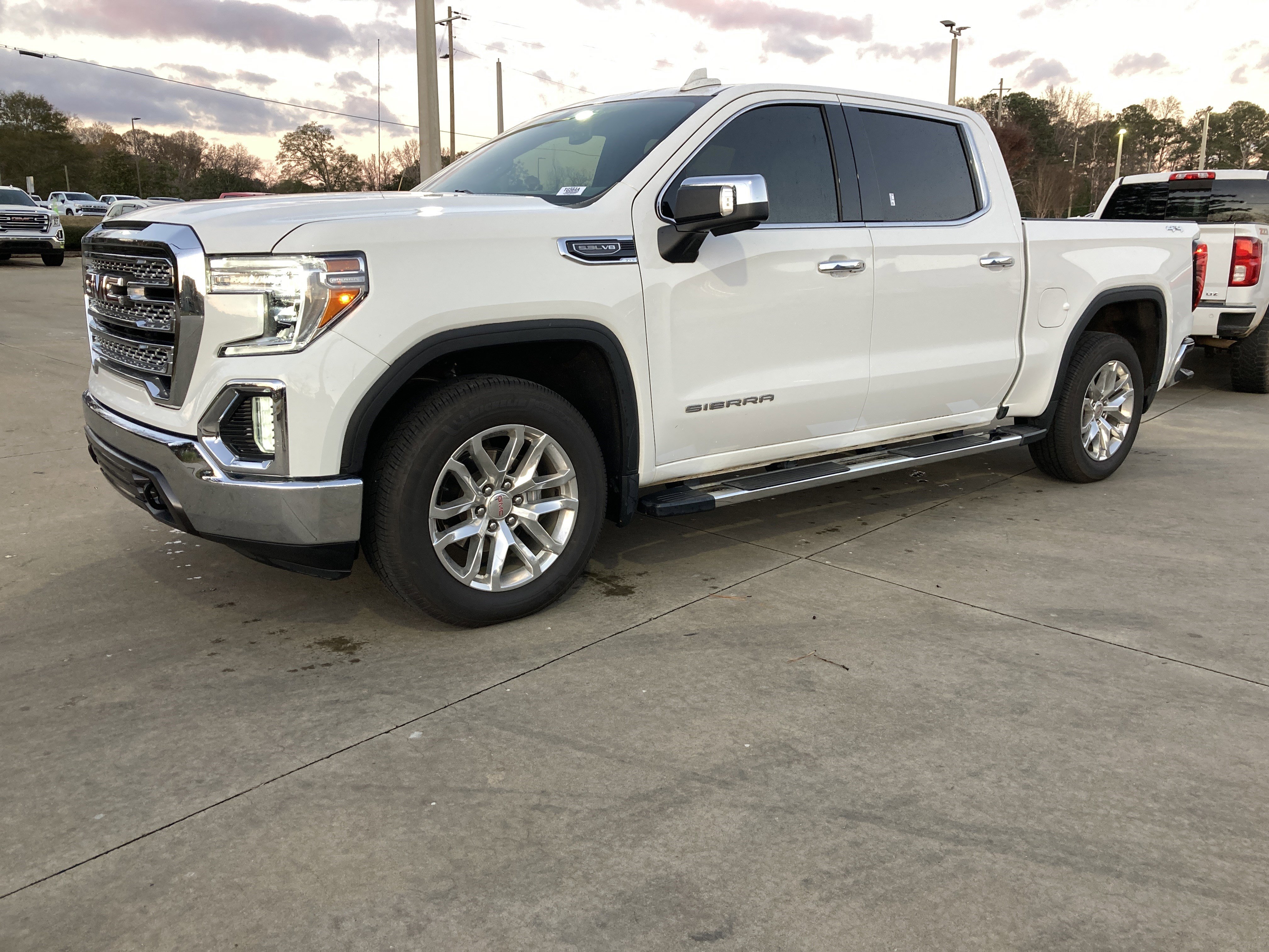 2021 GMC Sierra 1500 SLT's photo