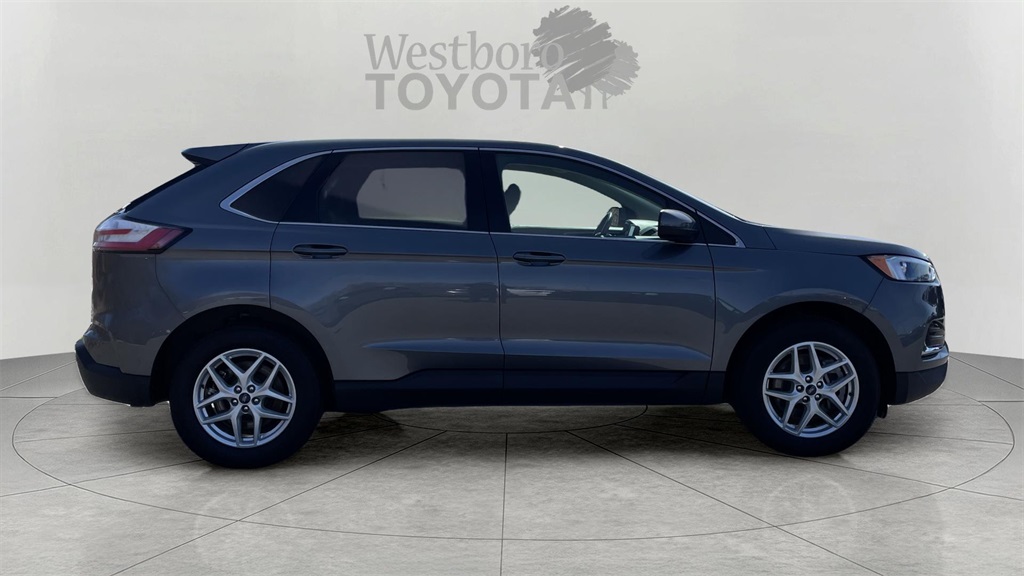 2022 Ford Edge SEL photo 8