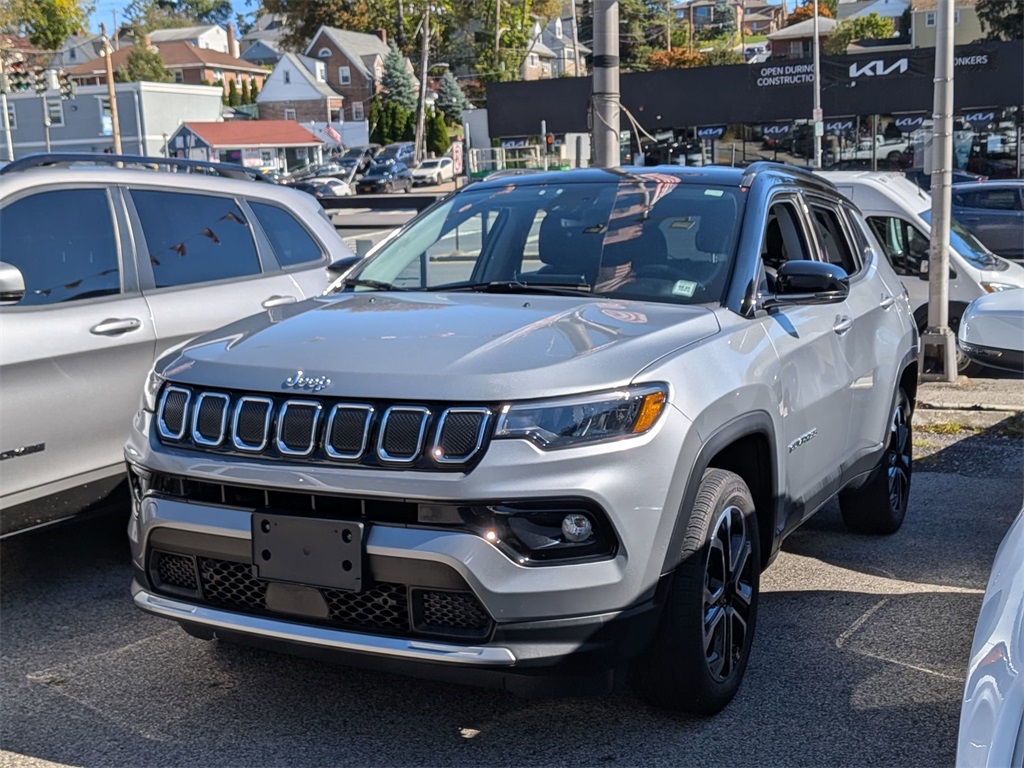 2022 Jeep Compass Limited's photo