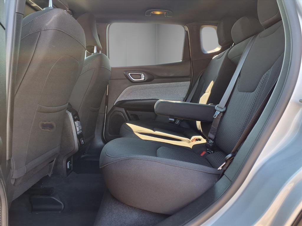 2025 Jeep Compass Sport photo 13