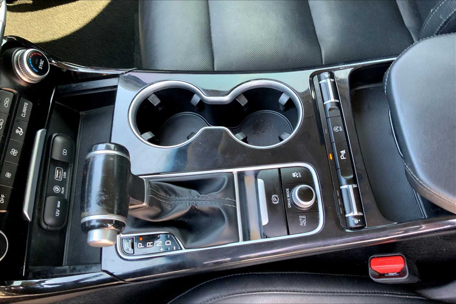 2018 Kia Stinger Premium photo 14