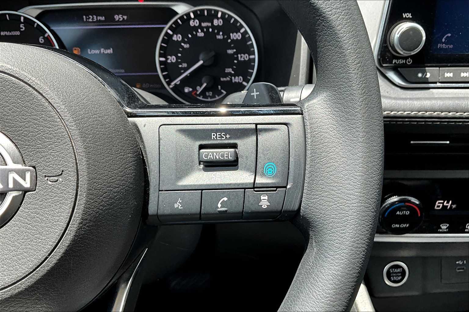 2023 Nissan Rogue SV photo 22