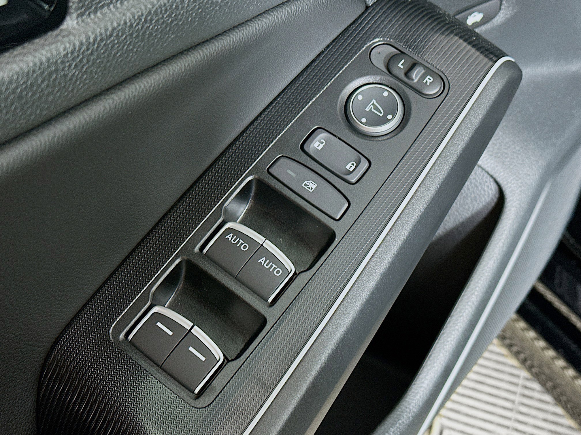 2026 Honda Civic Sport Touring Hybrid photo 16
