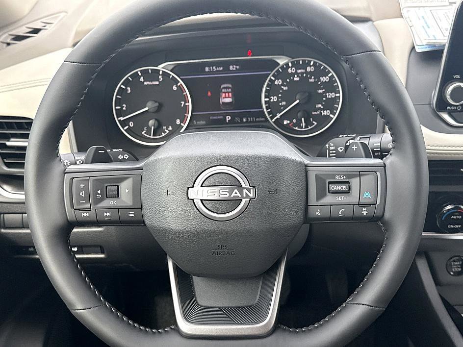2025 Nissan Rogue SV photo 15
