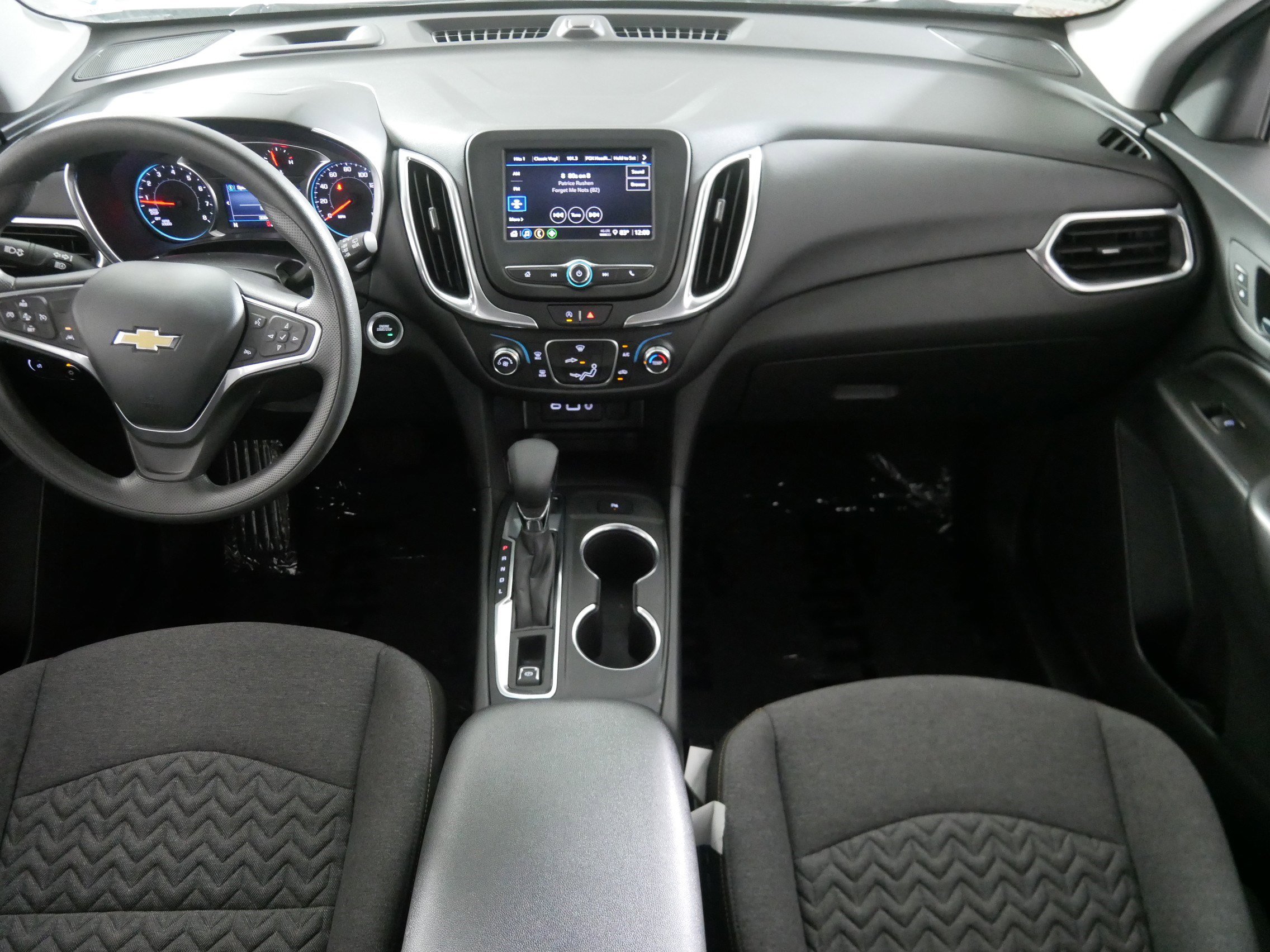 2023 Chevrolet Equinox LT photo 10