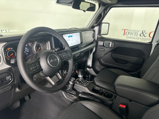 2025 Jeep Wrangler Willys photo 20