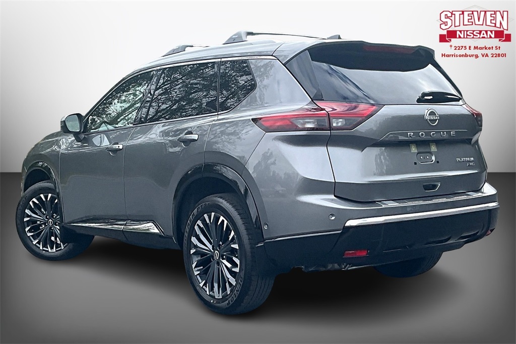 2026 Nissan Rogue Platinum photo 3